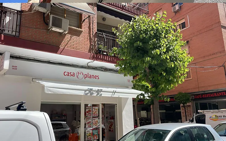 Antes y Después: Toldo Articulado en Casa Planes Valencia